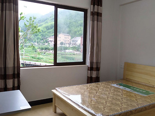 医学院旁  单身公寓   房东直租