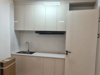 陈湘华亭70方出租