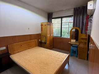 闸弄口文晖大桥边，一室单独厨卫，配套设施齐全，拎包入住