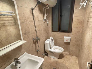 出租林学院宝龙附近一室一卫