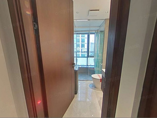 西投银泰边二室70方优惠出租