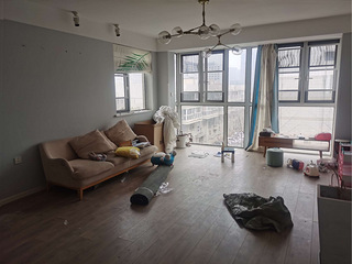 金家渡双地铁口｜房东自住首次出租｜3室2厅2卫｜无中介