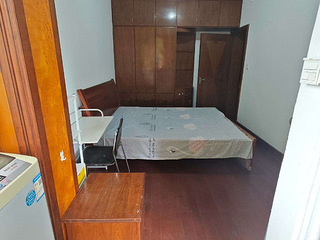 房东直租滨江长江小区朝南主卧内卫1750元