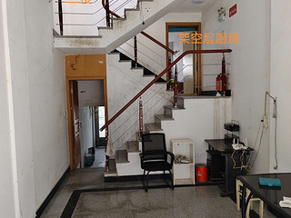 西王小区36栋1单元东边第一间