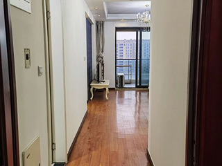 钱江世纪城 房东直租 春和钱塘 步行即达奥体印象城 有车位