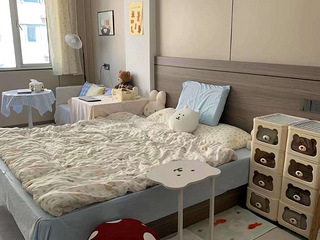 杭州钱塘下沙地铁1号线，金沙湖地铁口，1650，押一付一。