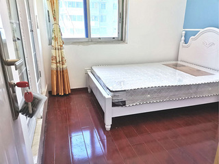 独厨独卫，1500元，3楼，精装修，19号线五联地铁口