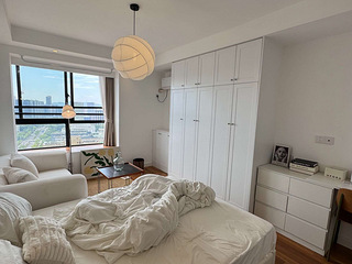 杭州下沙地铁1号线，文海南路地铁口，1600，押一付一。