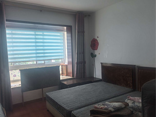 东站附近出租好地段房子，1室1卫1阳台，价格优惠