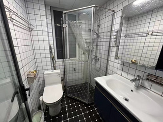 沈塘桥地铁口 两房等大 多套出租 可月付