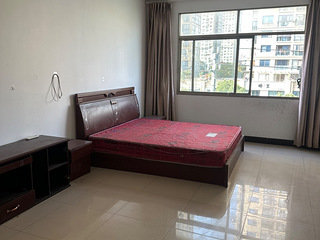 出租桑园饭店楼上单间650一个月