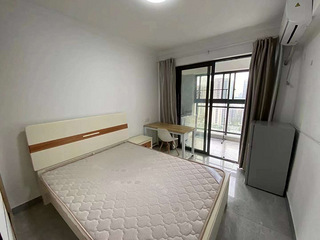 四号线平安桥地铁口，金昌苑，精装朝南大主卧独厨独卫带阳台，民