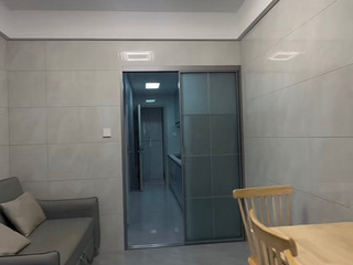 乔司南地铁口，一室一厅，房东直租