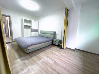 打铁关 宝善桥 三室两卫合租 朝南房间800