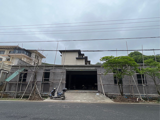 出租仓库，自建毛坯房加超级大院子