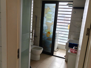 紫润国际50方loft，2500每月包物业