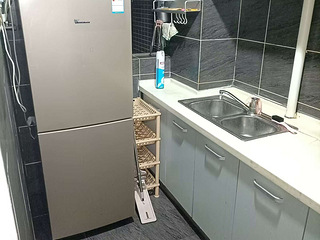 杨家坪步行街单配急租