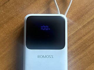 出充电宝1w毫安20w快充