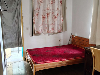 房东直租古荡地铁口朝南带阳台1500元每月，朝北900元每月