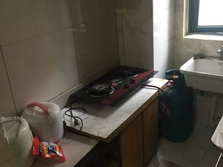 杭州上城区凤凰南苑一室一厅非合租