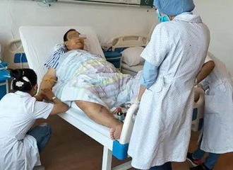 �����ڱ���Ѫ7�Σ������ڼ���կ��Ȧ���䵱��Ѫū������ʹ�ݻ�Ӧ