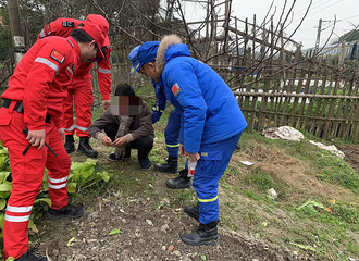 �ҵ��ˣ�����14���к���ҳ��ߣ������ں������֡���