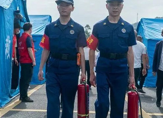 ���ո�����������͵����ˣ��Ĵ��Ű����������1��6��