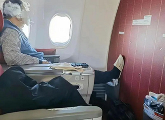 ͷ�Ȳճ˿ͳ���������ֹ��������Ӧ