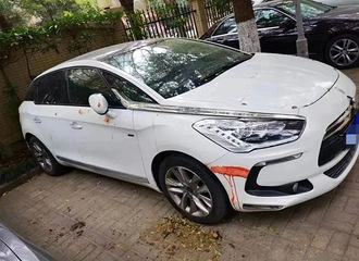 �Ϻ�һС���������Ͼ���Ѫ��ӡ������������֡�����������