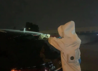 ����Ů��ȥ��̨ɹ�·������ź���һ�������������ϰ���