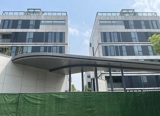 ����β��17�꣬����һ�߽�����լ�������̣��۸��ͻ��������