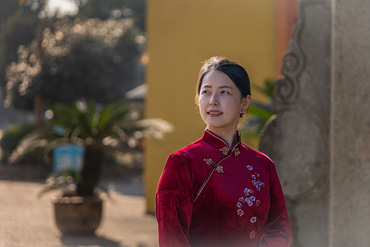 �������