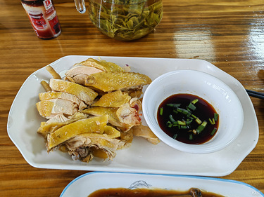 古镇吃饭太实惠