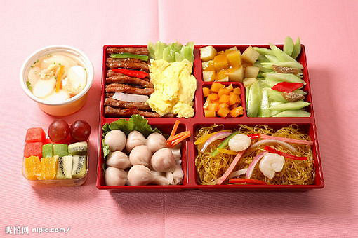 新浪餐补10元十年不变,大家公司都有餐补吗?