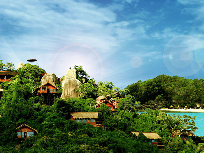 呀诺达雨林文化旅游区是中国唯一地处北纬18度的真正热带雨林,是海南