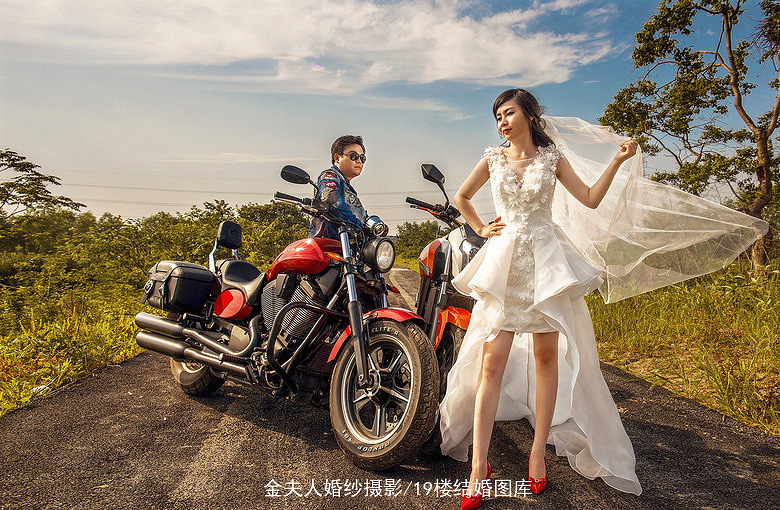 机车_个性创意风格婚纱照图片__19楼婚纱照美图