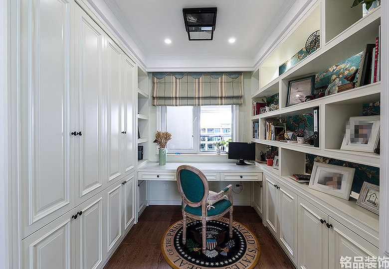 �����������ɫ������װ��Ч��ͼ