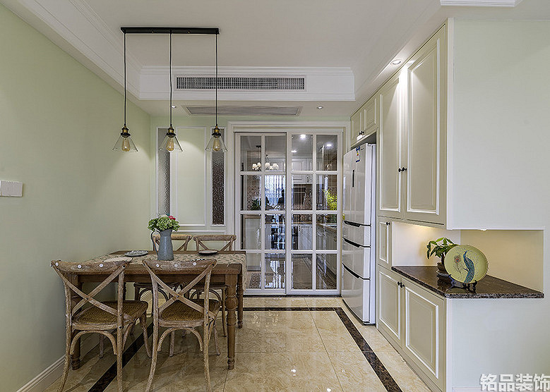 �����������ɫ������װ��Ч��ͼ