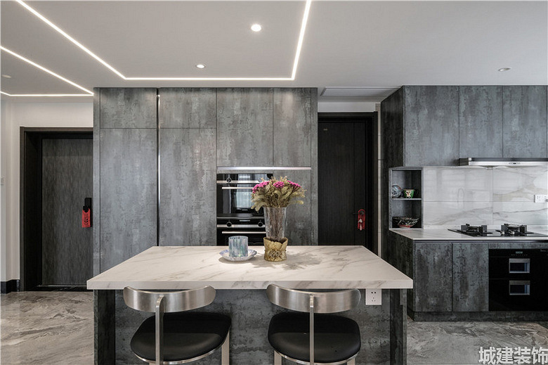 ����Է300�ִ�װ��Ч��ͼ