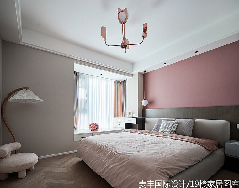 �ƼҾ��� 130�O �ִ�װ��Ч��ͼ