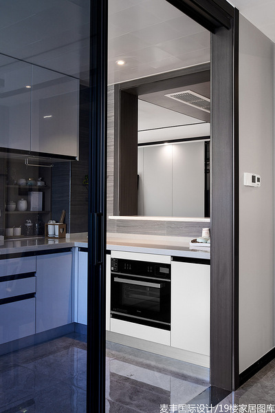 ��������180�O�ִ�װ��Ч��ͼ