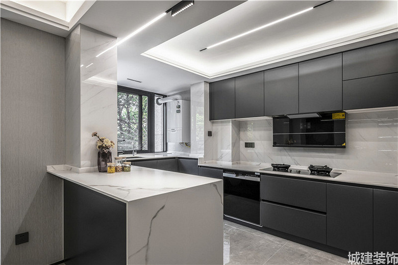 �ɺ��˼�165�ִ�װ��Ч��ͼ