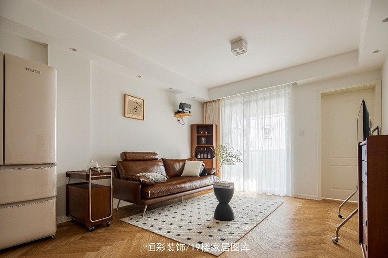 万家花城89㎡原木中古装修效果图_混搭装修效果图_19楼装修效果图库