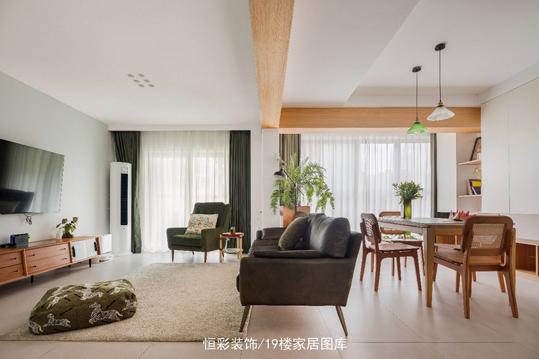 ��γ���͸� 120�O �����й�װ��Ч��ͼ