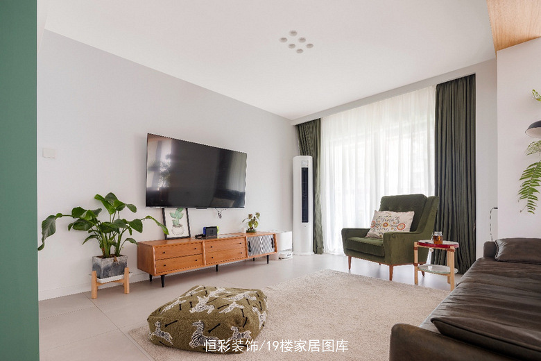 ��γ���͸� 120�O �����й�װ��Ч��ͼ