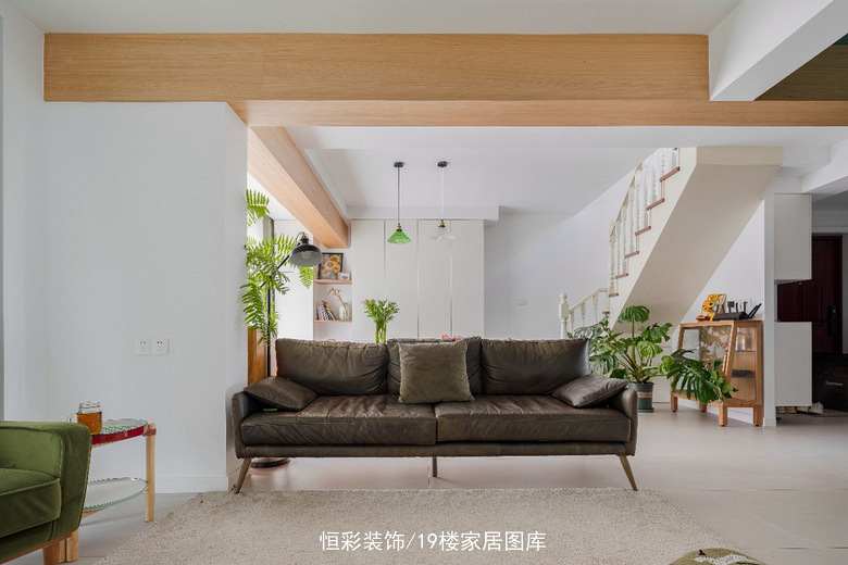 ��γ���͸� 120�O �����й�װ��Ч��ͼ