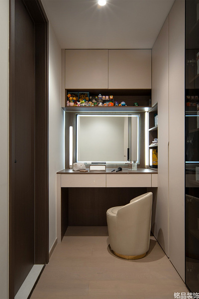 ���Ϲ��ʳ�140�O�����йŷ�װ��Ч��ͼ