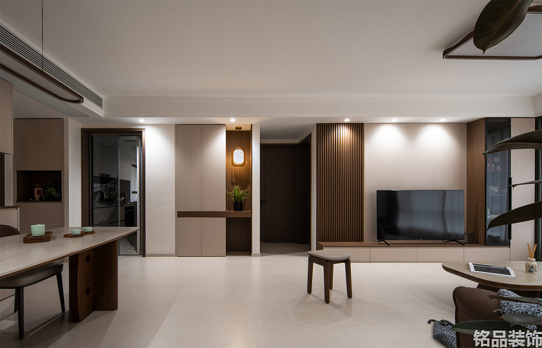 ���Ϲ��ʳ�140�O�����йŷ�װ��Ч��ͼ