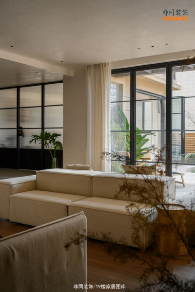 ��ɽ�£�������ԭľ�ľ������