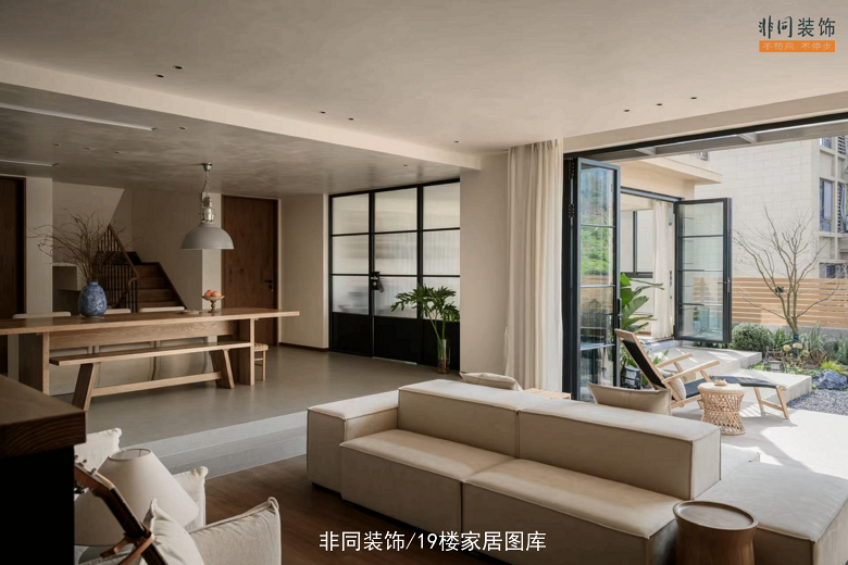 ��ɽ�£�������ԭľ�ľ������